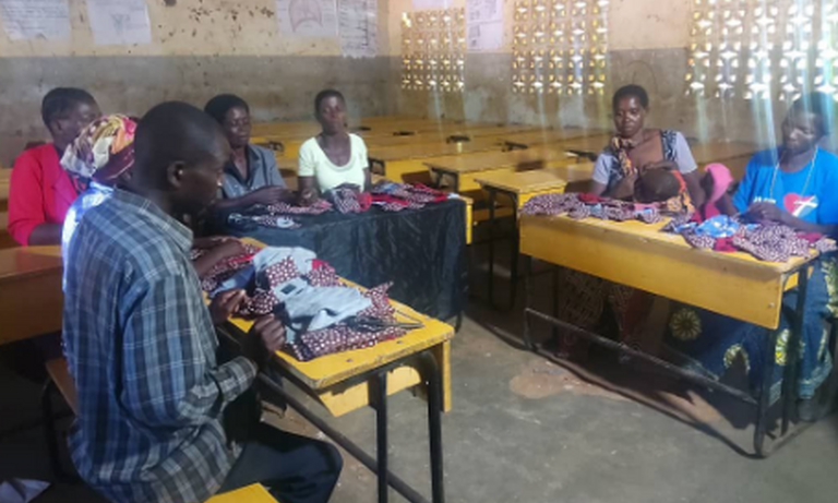 Malawi: Local men champion menstrual hygiene with reusable sanitary pads
