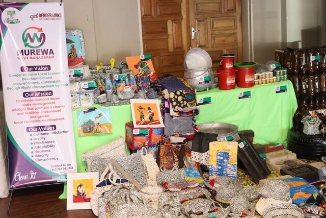 Murewa Exhibition of products from waste processing 1000x1000 80