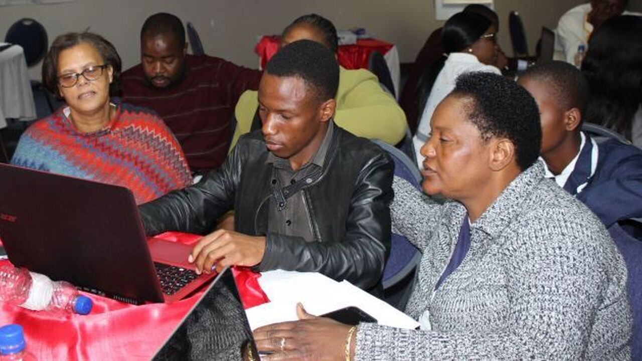 Zimbabwe LG SRHR workshop tz 112018 65 700x0 crop 80