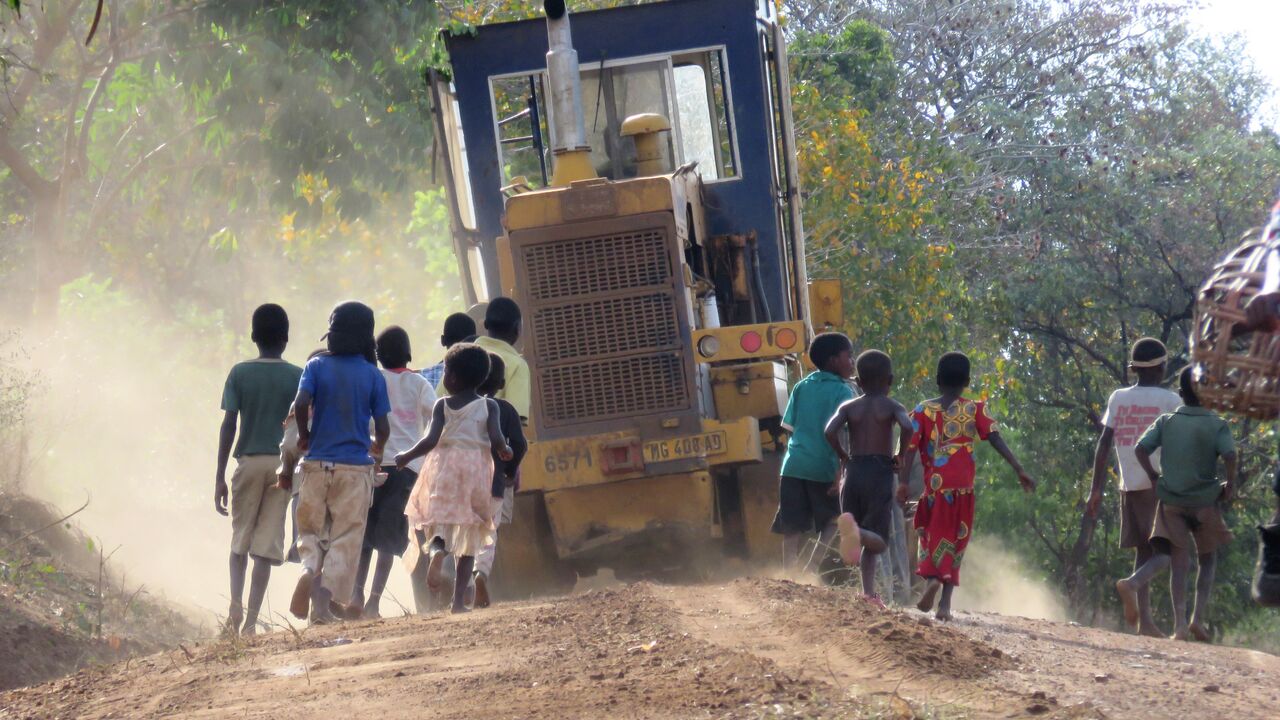 Malawi_edited_Grader