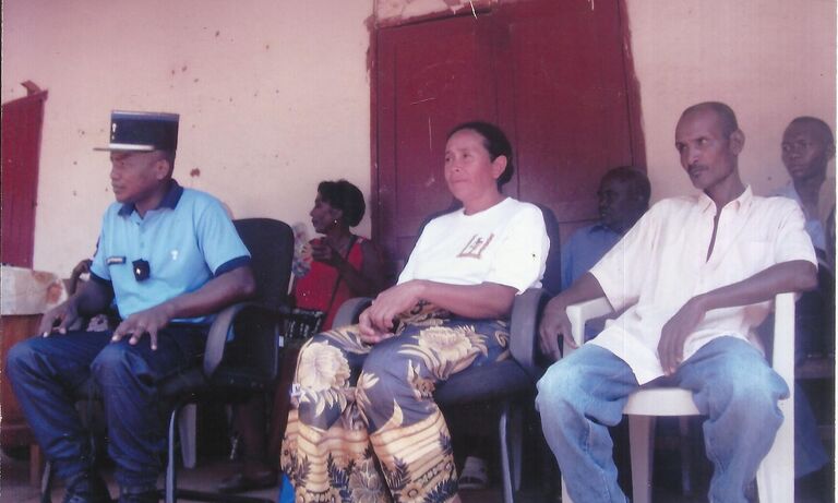 Mandroso ny Vehivavy mandray andraikitra ao aminâ € ™ny lafinâ € ™ny ara-tsosialy sy ara-ekonomika